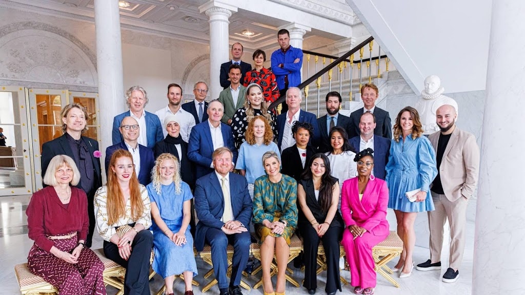 'Uitblinker' Nikkie de Jager luncht met koningspaar: 'Wat een eer'