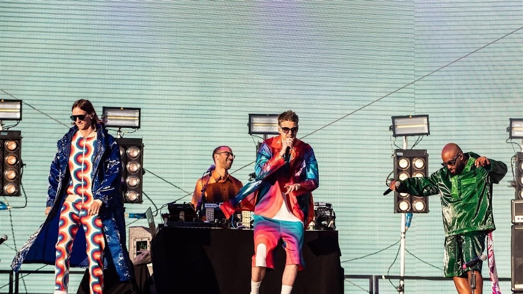 De Jeugd van Tegenwoordig, MEROL en John Coffey in de line-up bij Lowlands