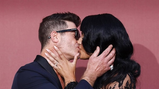 Robin Thicke na 7 jaar durende verloving getrouwd met zijn liefde