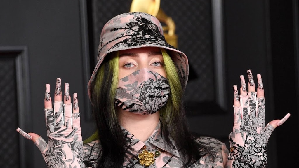 Billie Eilish niet tevreden met lichaam: 'Wie is dat wel?'