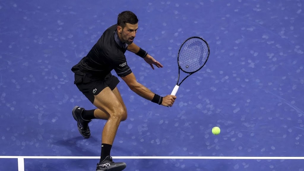 Djokovic (39) verliest in eerste ronde US Open van Navone