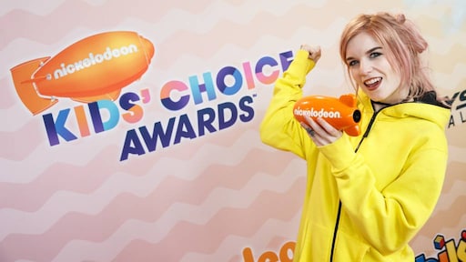 Holly Mae Brood en OnneDi bij kindervuurwerk