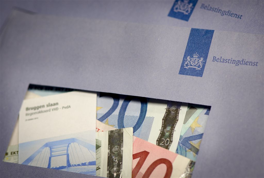 'Belasting spaargeld flink omlaag'