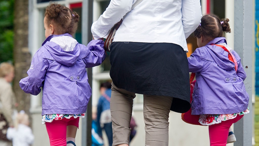 Kinderen weer naar school? 'Geen denken aan, mijn zoontje blijft thuis'