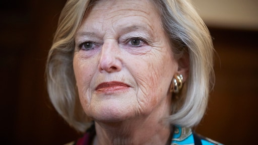 Trage afhandeling asielverzoeken kost IND miljoen euro per week