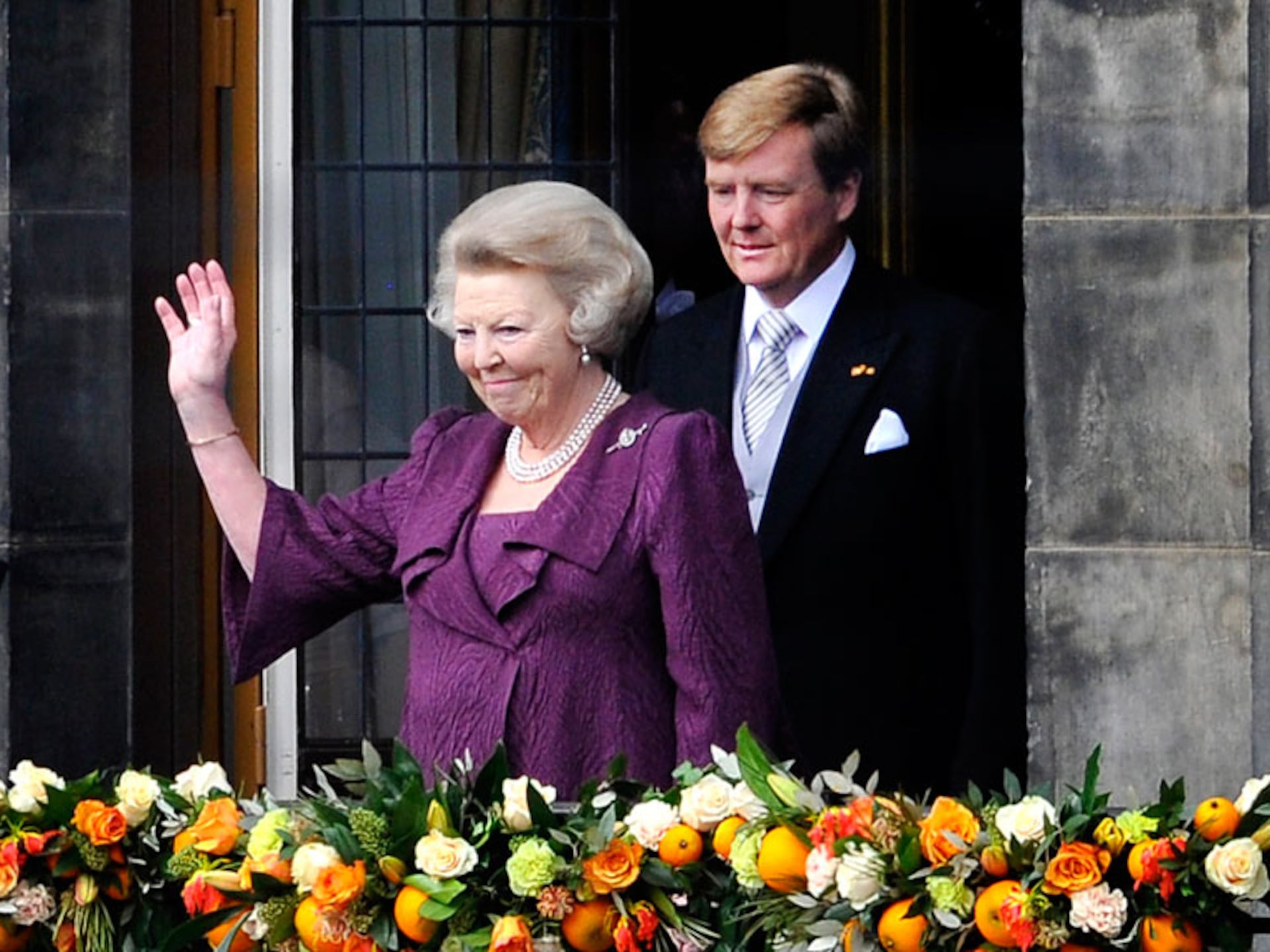 Willem-Alexander doet moeder vergeten