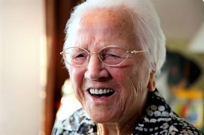 Oudste Nederlander viert 111e verjaardag