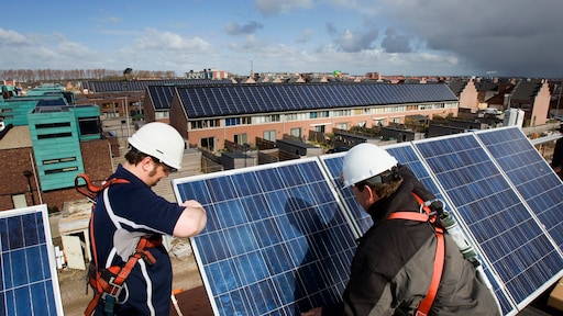 Eigenaren zonnepanelen voelen zich massaal belazerd door overheid