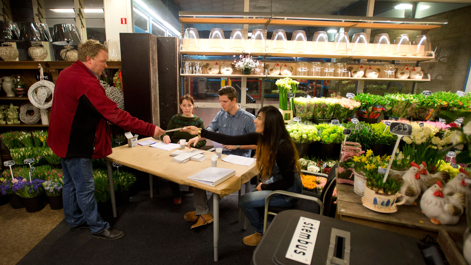 Stemmen op 50 NS-stations