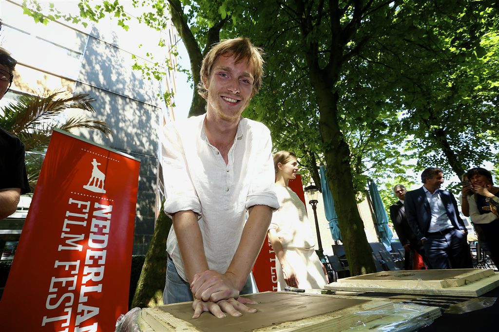 Reinout Scholten van Aschat i filmen Never Sleep Again