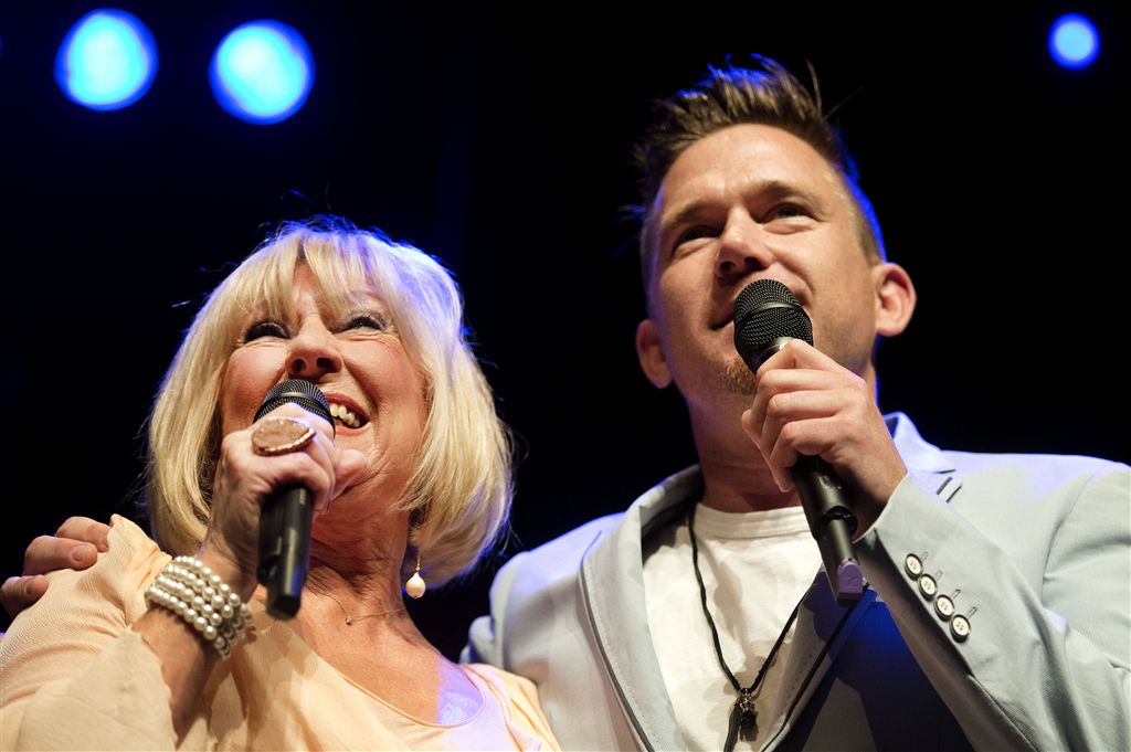 Moederdagduet Johnny de Mol en Willeke Alberti | RTL Boulevard | RTL.nl