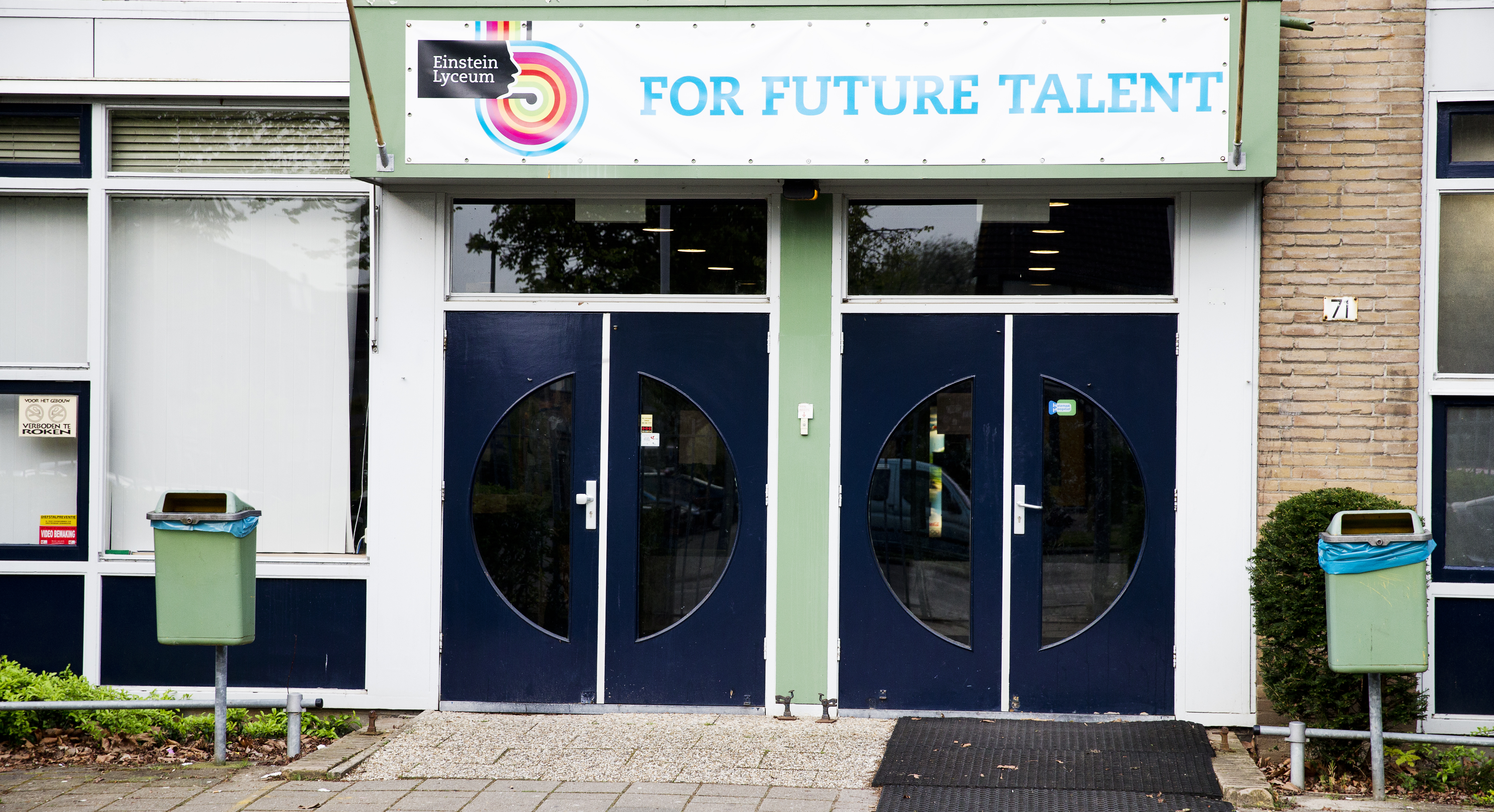 School Project P.: We moeten over tot de orde van de dag