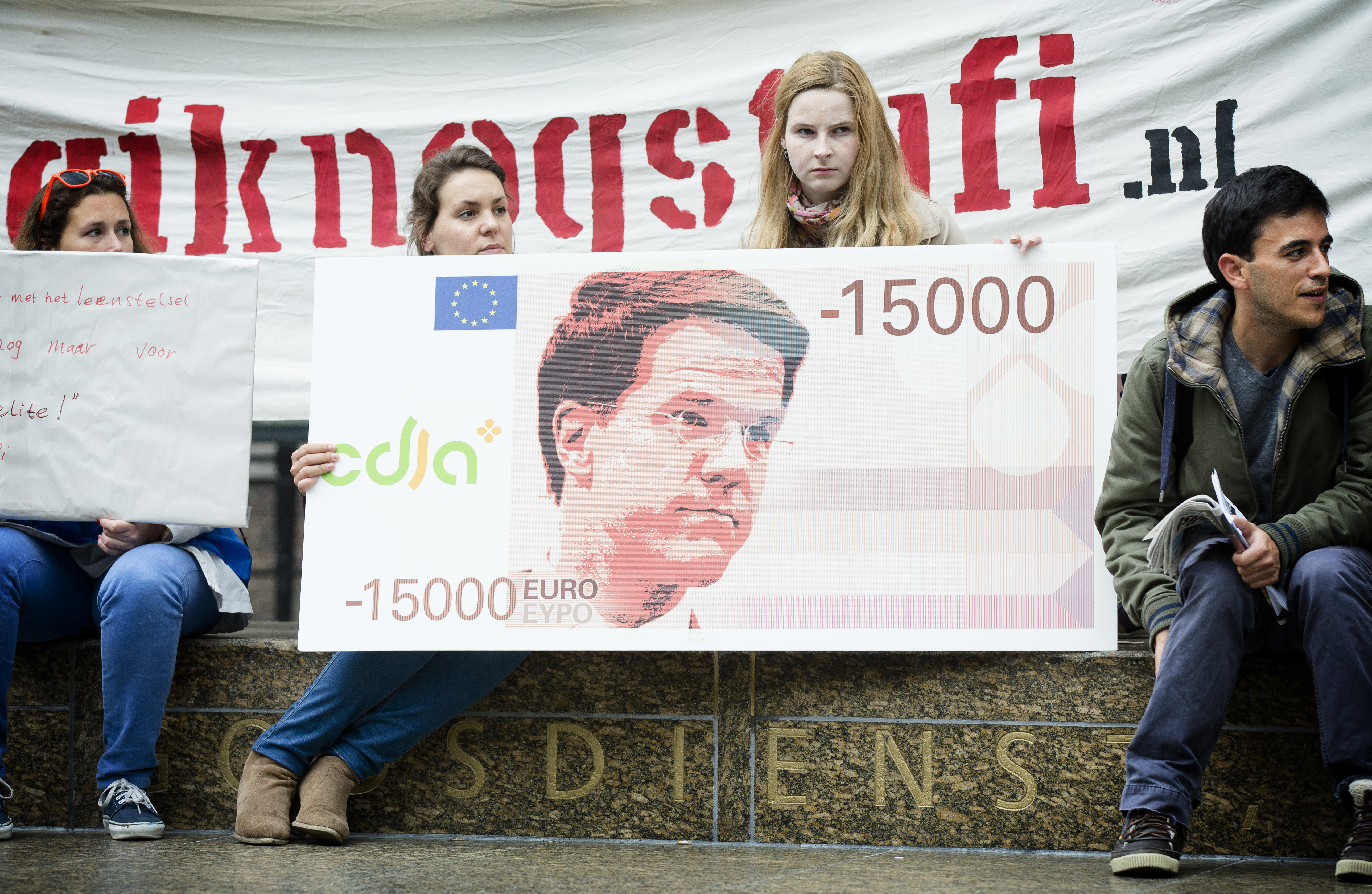 Studenten boos op Rutte: weg met leenstelsel