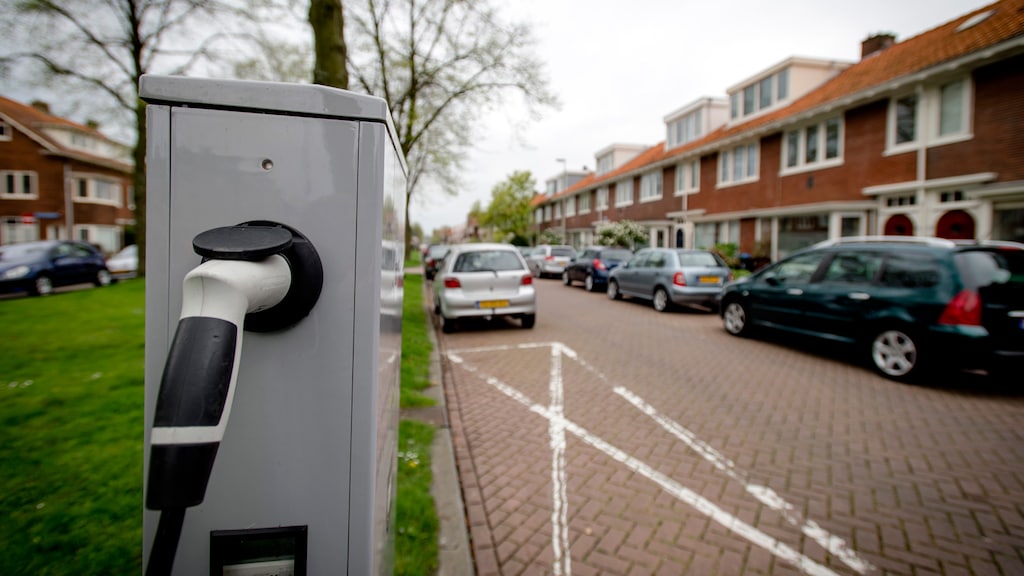 Provincies bestellen 20.000 extra laadpunten elektrische auto's
