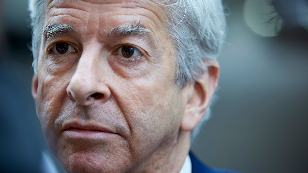 Plasterk houdt vol: delen vertrouwelijke informatie niet normaal