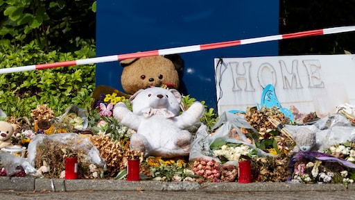 Koning en 2000 nabestaanden bij herdenking MH17