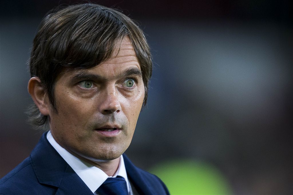 Cocu heeft luxeprobleem