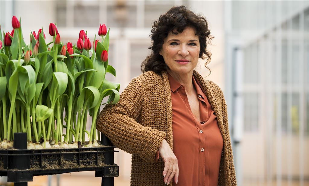 Linda van Dyck na jaren weer voor de camera