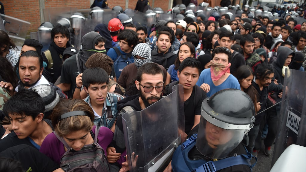 Grimmig protest om verdwenen jongeren