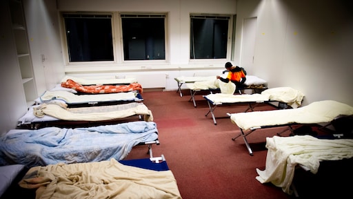 Aantal Nederlanders met baan maar zonder huis blijft groeien