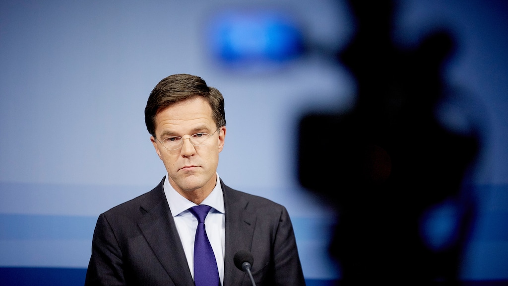 Premier Rutte: Het kabinet verliest twee gedreven vakmensen