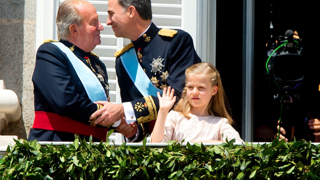 Minder salaris voor Spaanse koning Felipe