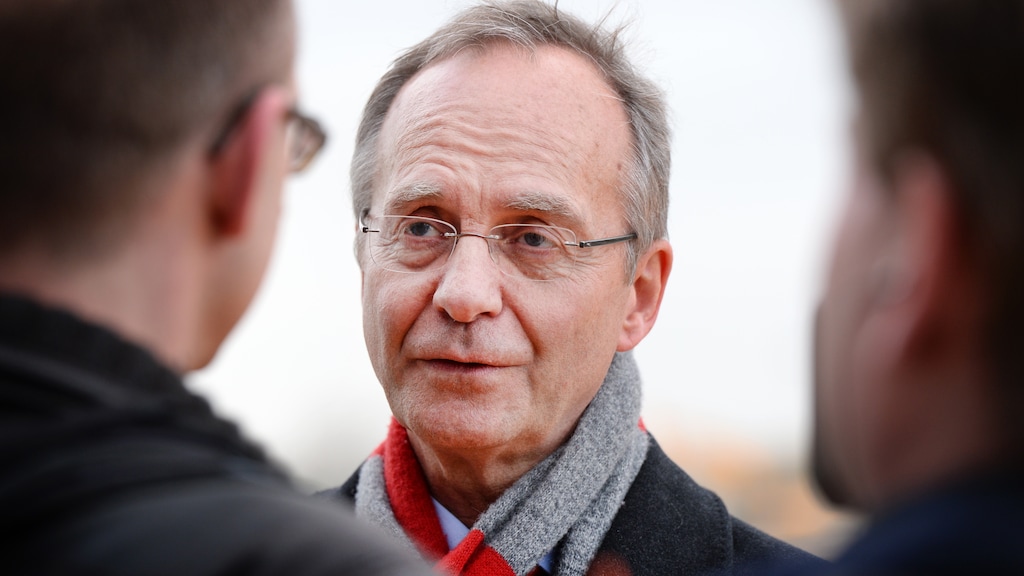 Geruchten in Den Haag: Kamp nieuwe minister?