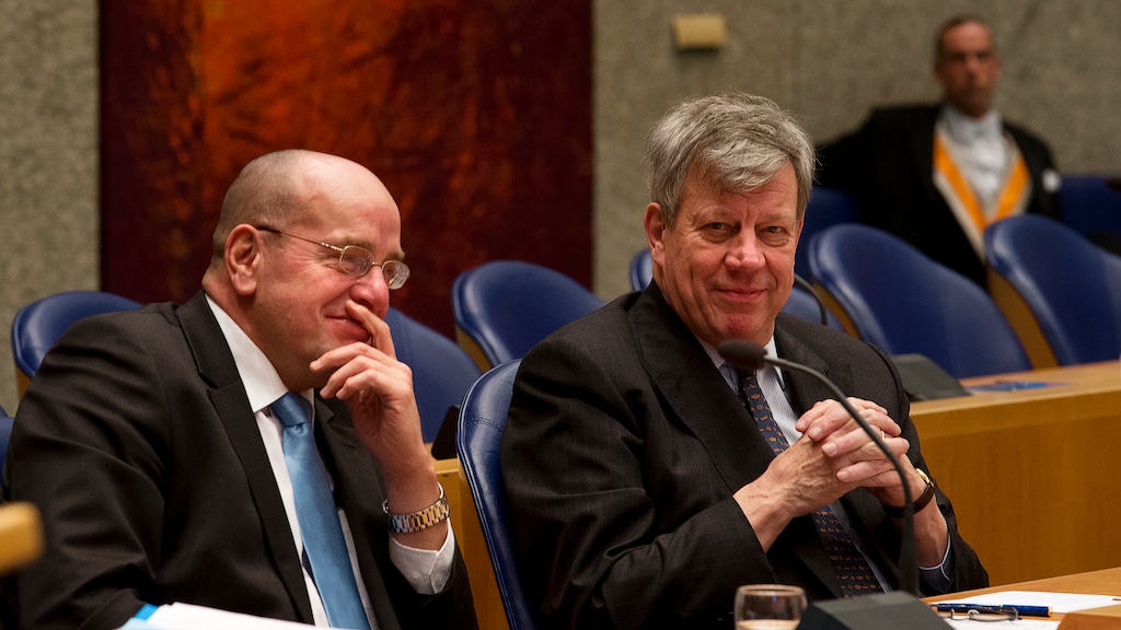 Doek valt voor rasbestuurder Opstelten en crimefighter Teeven