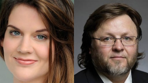 Twee operazangers in ramptoestel