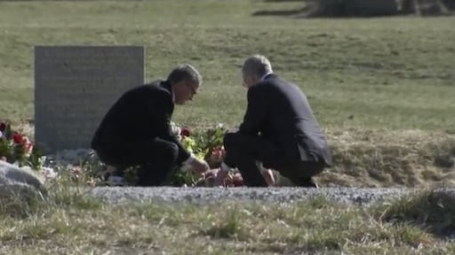 Topman Lufthansa bezoekt crashsite