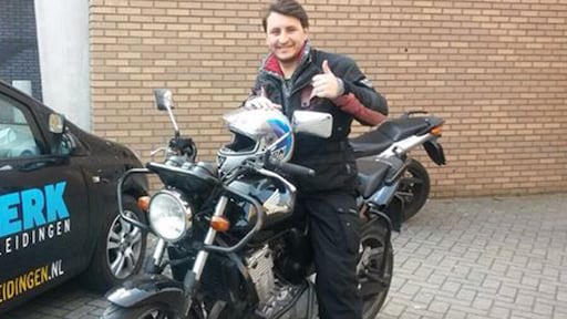 Danny Froger geslaagd voor motorrijbewijs