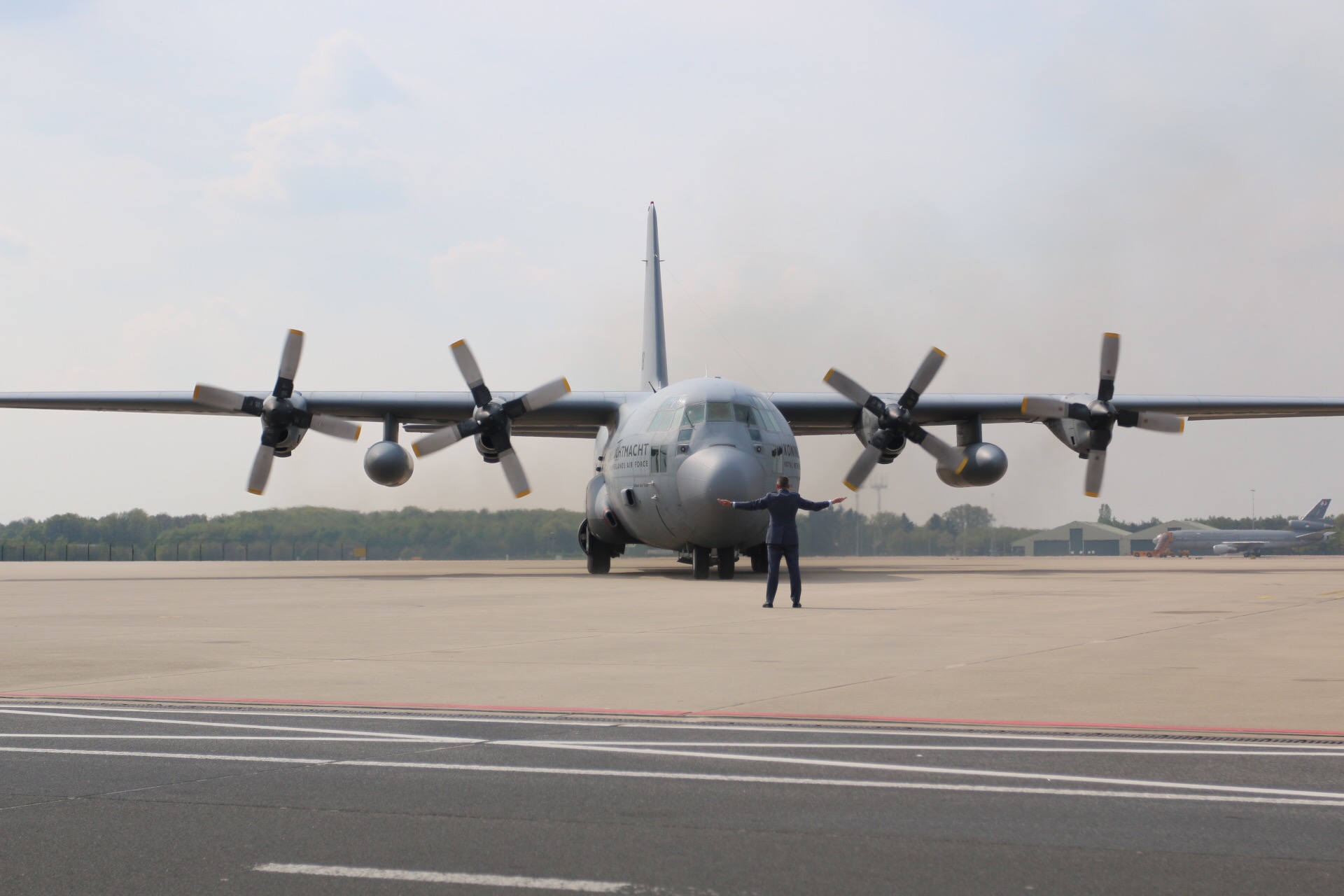 Aankomst laatste kisten MH17