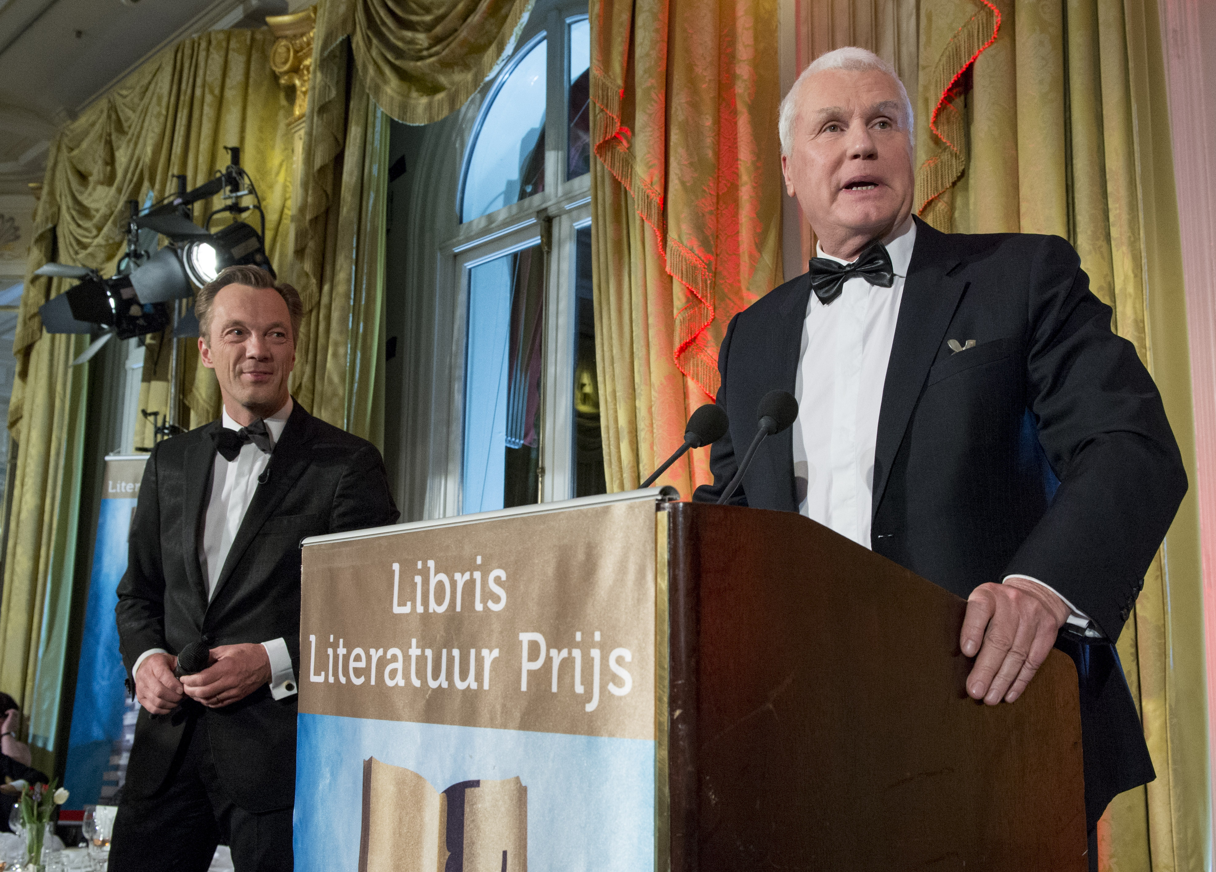 Adriaan van Dis wint Libris Literatuur Prijs | RTL Nieuws | RTL.nl