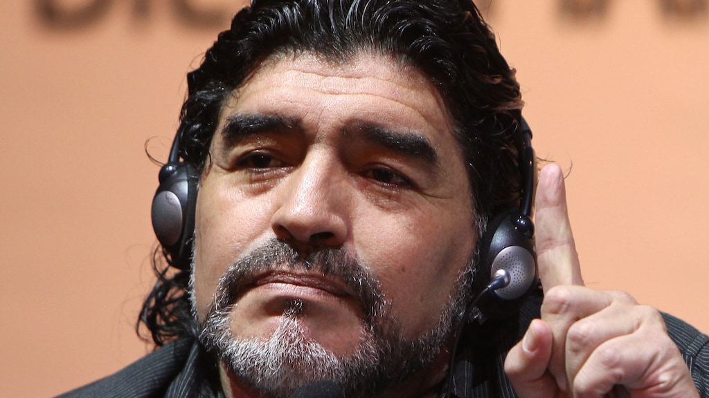 Begrafenismedewerker ontslagen na selfie met lichaam Maradona
