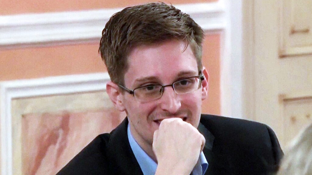 Zorgen over Edward Snowden na cryptische tweets