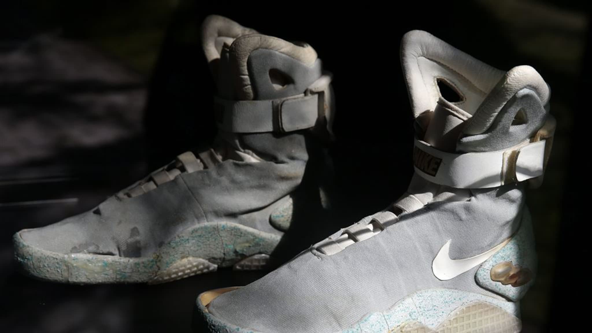 Zelfstrikkende nikes top