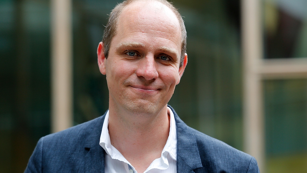 Jelle Brandt Corstius doet aangifte tegen Van Dam