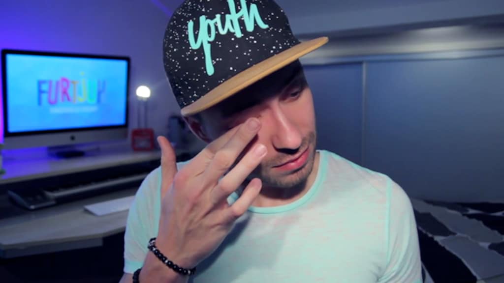 YouTuber Rutger Vink in tranen na homofobe reacties