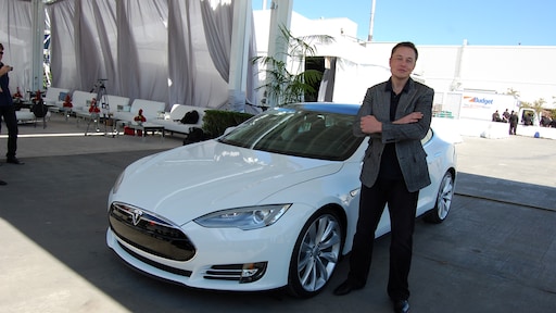 Elon Musk knalt top vier van allerrijksten ter wereld in