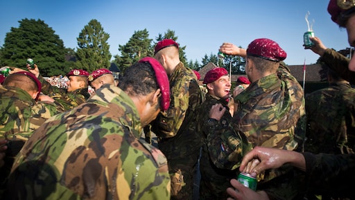 Dienstplicht (die er niet is) ook voor vrouwen