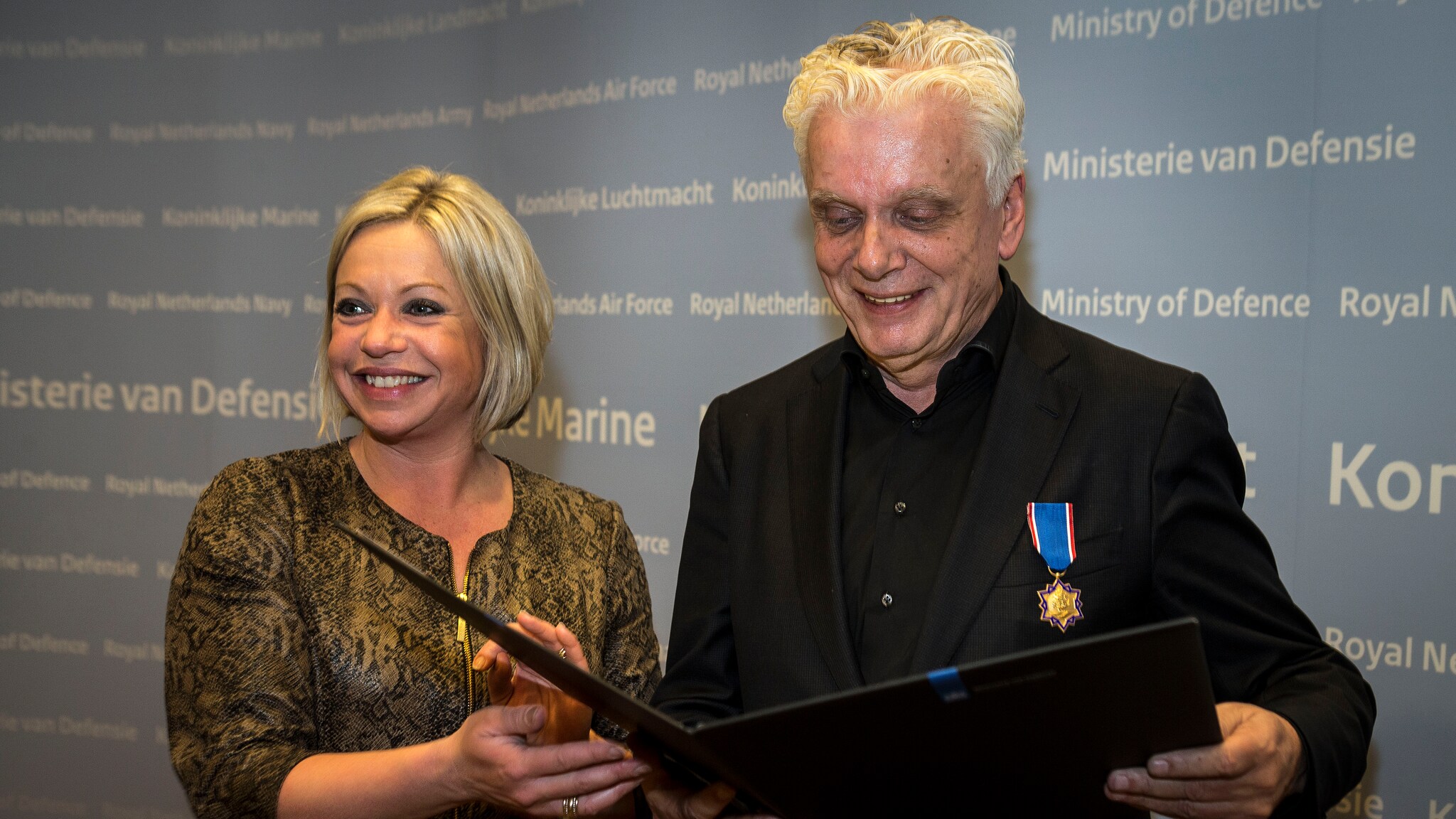 Jan Slagter verrast met defensieonderscheiding