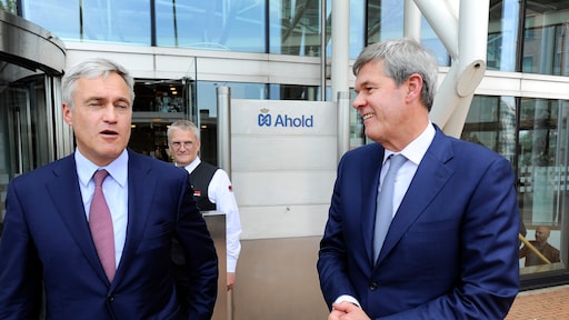 VEB boos over extra bonus Ahold-topman Boer