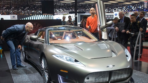 Trotse Victor Muller lacht om kritiek op nieuwe Spyker