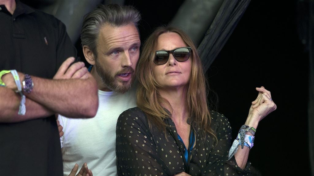 Lourdes uithangbord parfum Stella McCartney