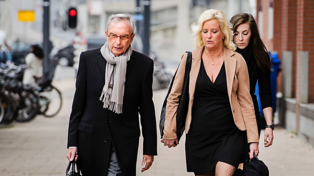 'Nou jong, proficiat': onthullende telefoontap in zaak-Van Rey