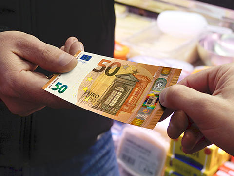 Zoek de verschillen: zo ziet het nieuwe briefje van 50 euro eruit