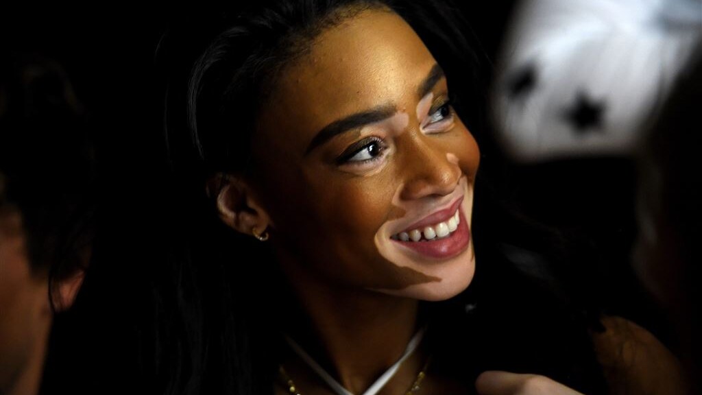 'Lewis Hamilton en Winnie Harlow verliefd'