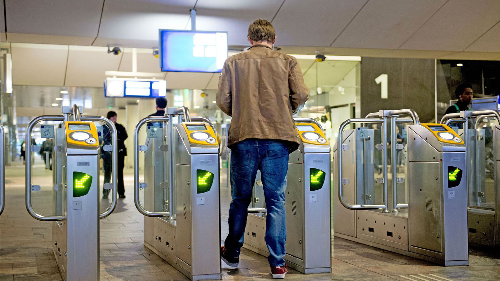 Kwart minderjarige mbo'ers vraagt ov-kaart aan