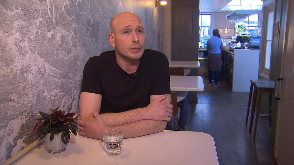 'Omdat ik homo ben, heb ik mijn carrière als voetballer beëindigd'