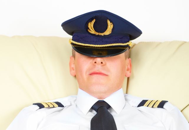 Ontslag voor piloot die tijdens vlucht tukkie deed